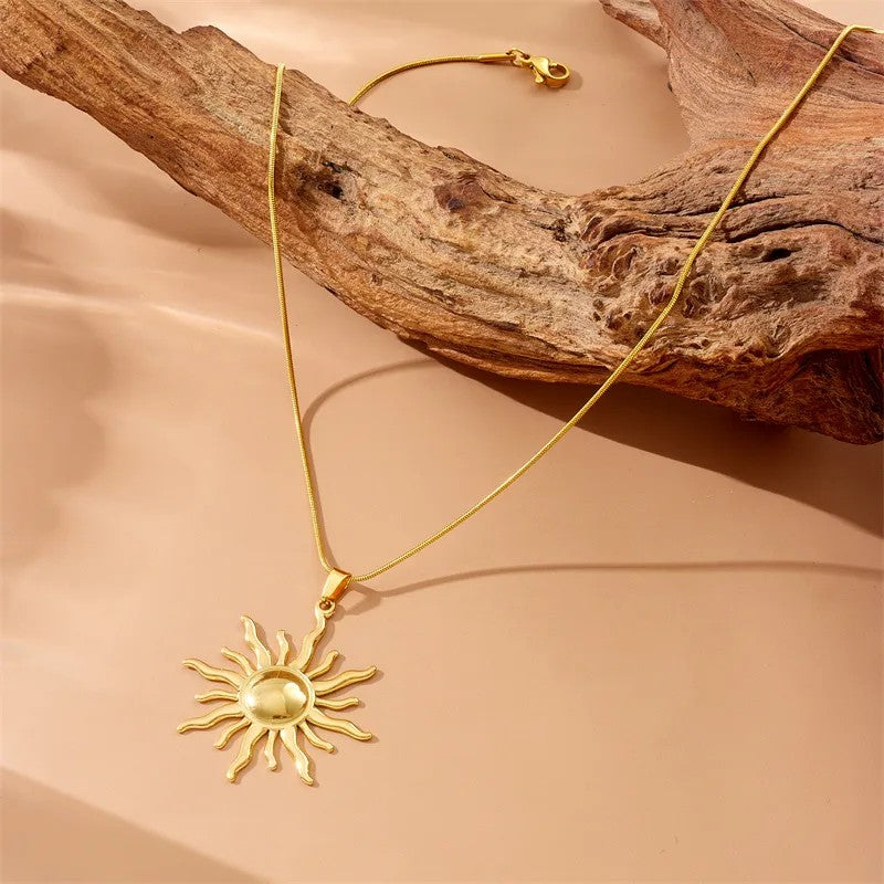 Aaia Gold Necklace