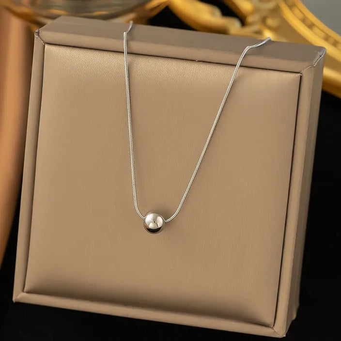 Némesis Silver Necklace