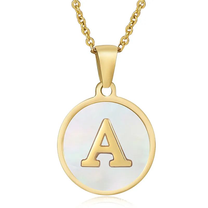 Valithra Gold Necklace Inicial Letra A Fondo Blanco