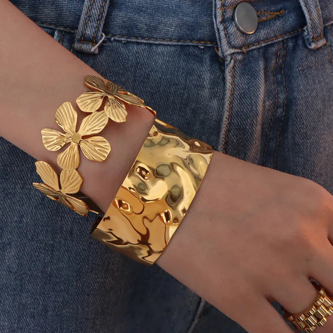 Vsorelia Gold Bracelet