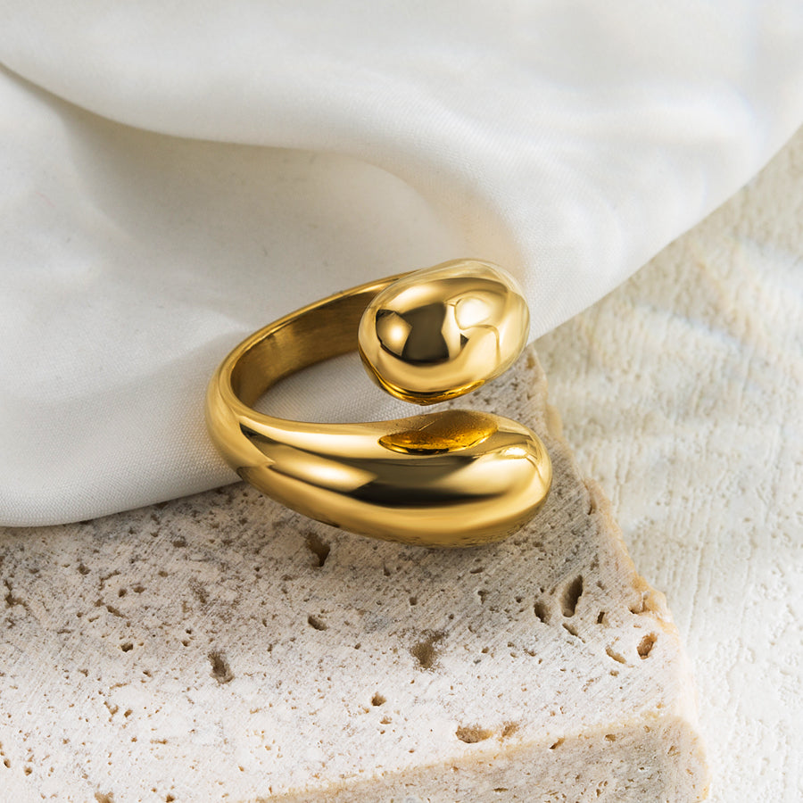 Alecto Gold Ring