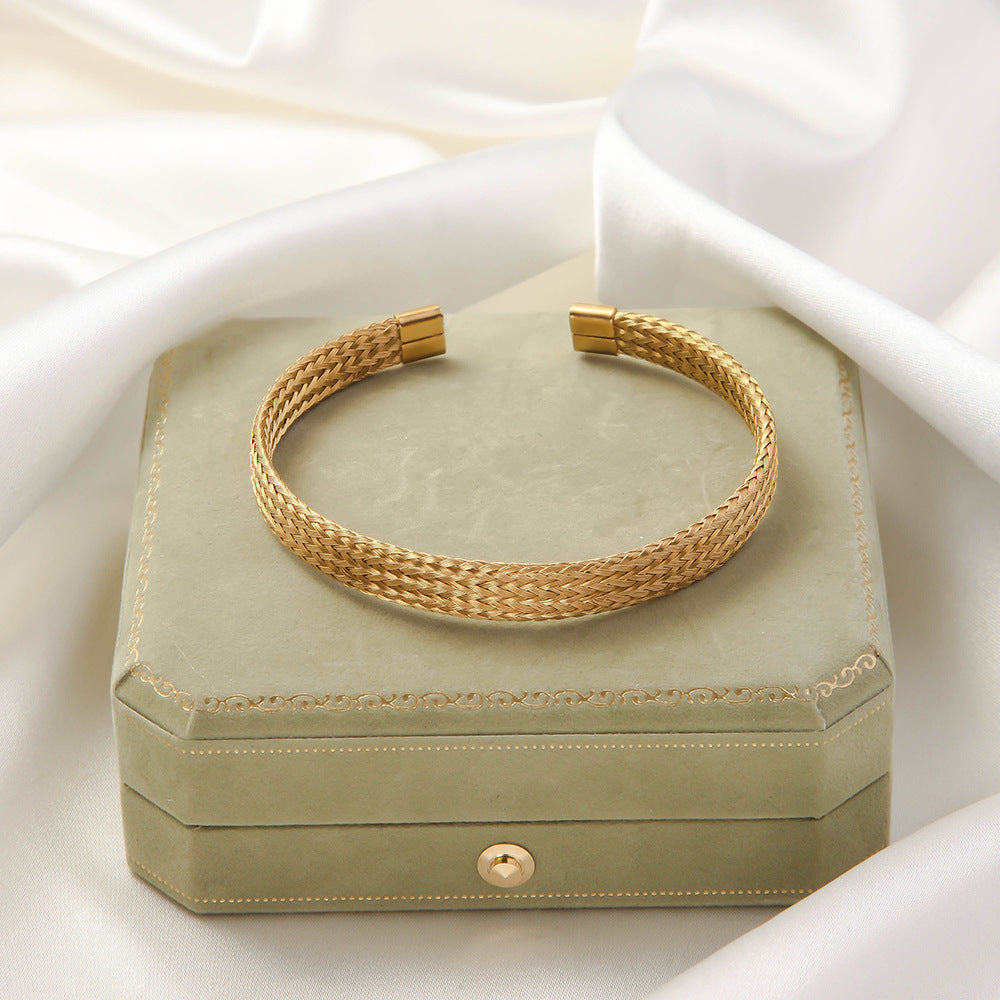 Nzanori Gold Bracelet