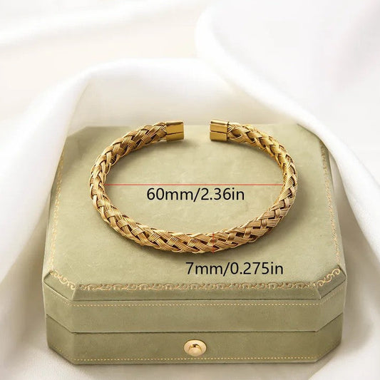 Lunithra Gold Bracelet