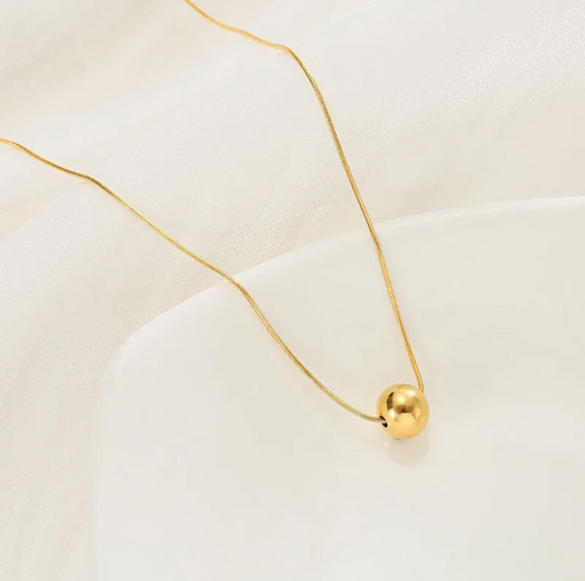 Némesis Gold Necklace